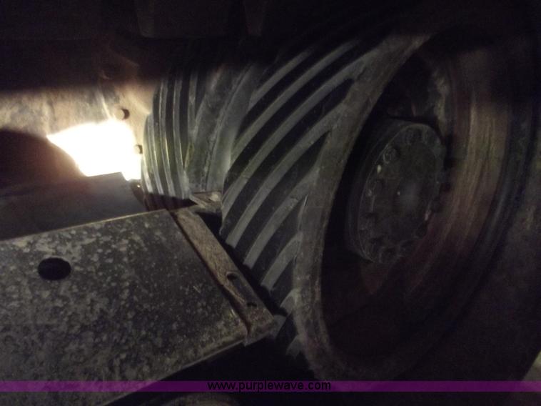 image for item A5340 2000 Caterpillar Challenger 75E tractor