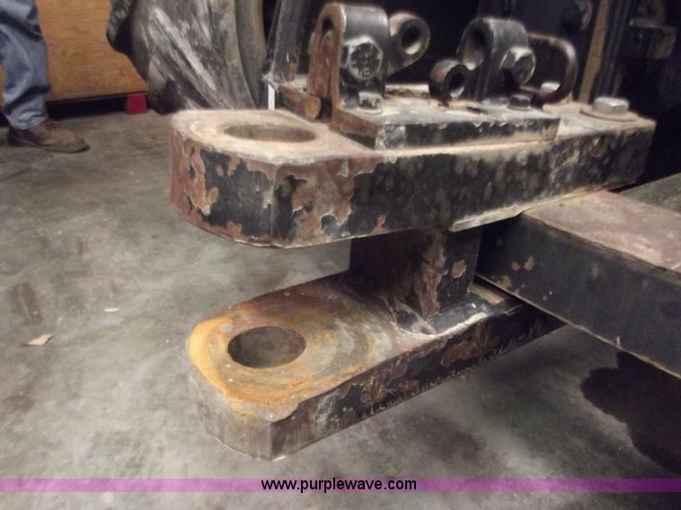 image for item A5340 2000 Caterpillar Challenger 75E tractor