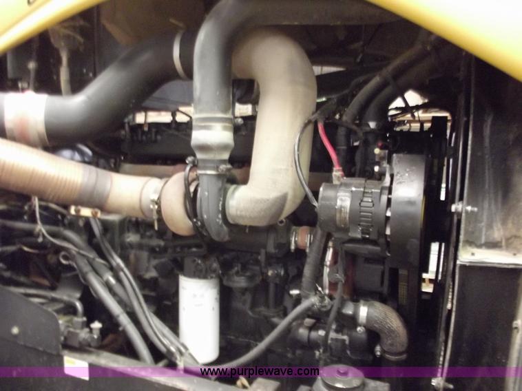 image for item A5340 2000 Caterpillar Challenger 75E tractor