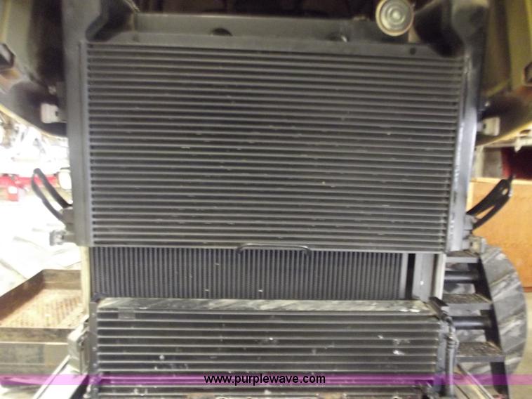 image for item A5340 2000 Caterpillar Challenger 75E tractor