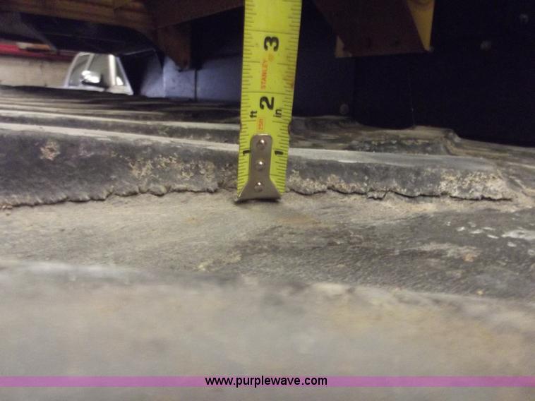 image for item A5340 2000 Caterpillar Challenger 75E tractor