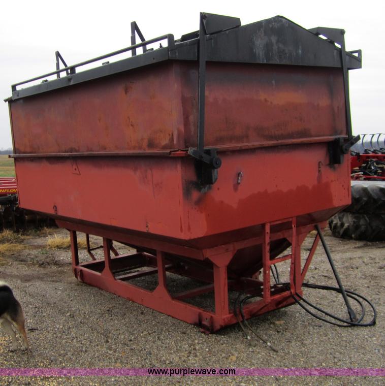 image for item A5682 EZ-Flow seed tender