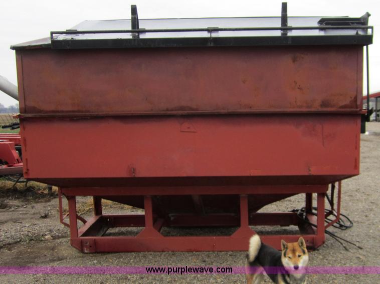 image for item A5682 EZ-Flow seed tender