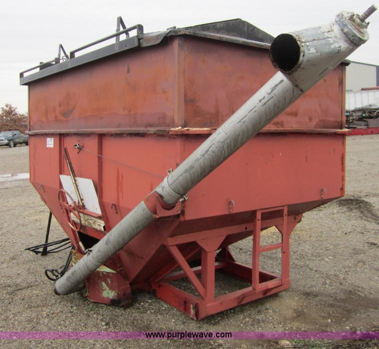 image for item A5682 EZ-Flow seed tender