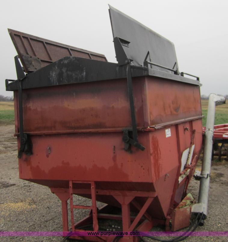 image for item A5682 EZ-Flow seed tender