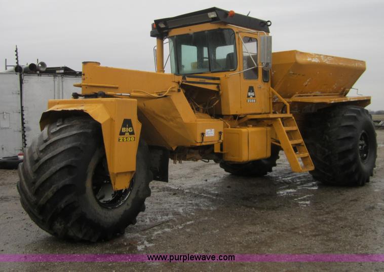 image for item A5684 Rickel Big A 2500 box spreader