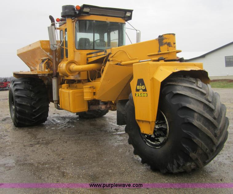 image for item A5684 Rickel Big A 2500 box spreader