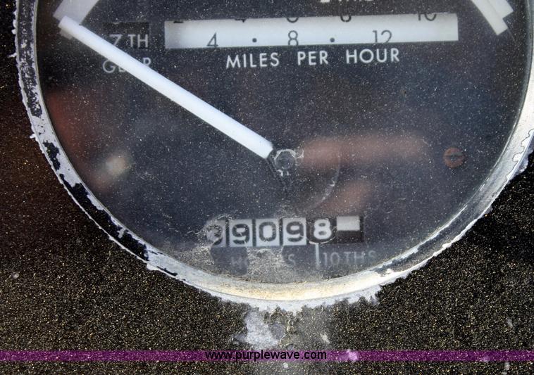 image for item A6580 1964 John Deere 600 tractor