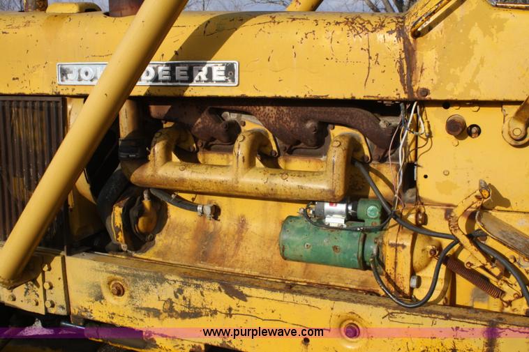 image for item A6580 1964 John Deere 600 tractor