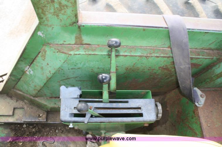 image for item A6584 1969 John Deere 4520 tractor