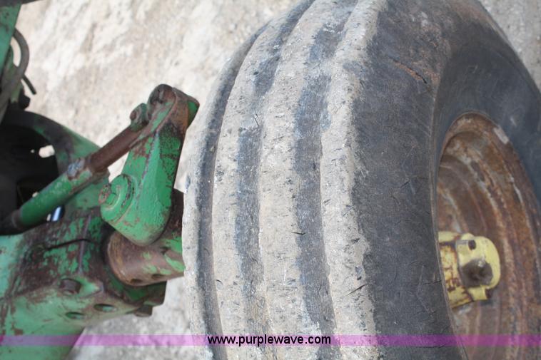 image for item A6584 1969 John Deere 4520 tractor