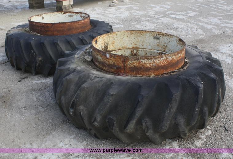 image for item A6584 1969 John Deere 4520 tractor