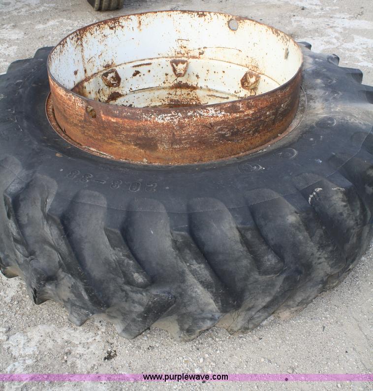 image for item A6584 1969 John Deere 4520 tractor