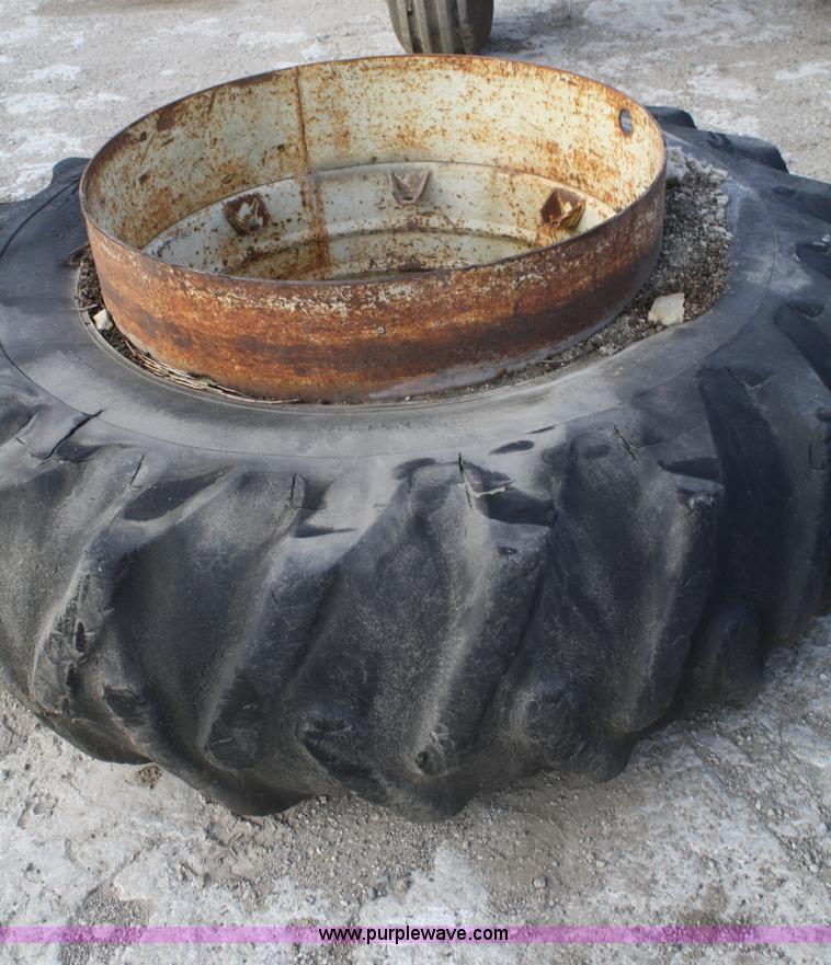 image for item A6584 1969 John Deere 4520 tractor