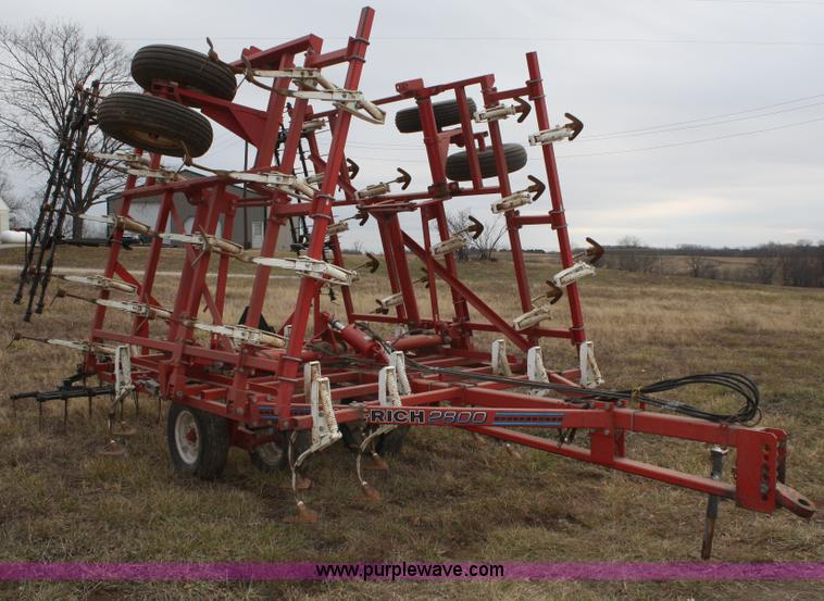 image for item A6596 Wil-Rich 2800 field cultivator