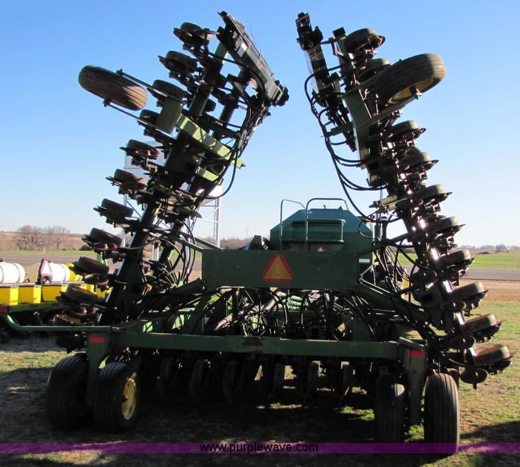 image for item B2138 John Deere 1850 42' air disk drill with John Deere 787 air commodity cart