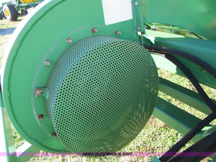 image for item B2138 John Deere 1850 42' air disk drill with John Deere 787 air commodity cart