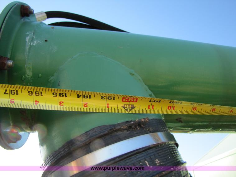 image for item B2138 John Deere 1850 42' air disk drill with John Deere 787 air commodity cart