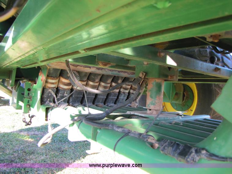 image for item B2138 John Deere 1850 42' air disk drill with John Deere 787 air commodity cart
