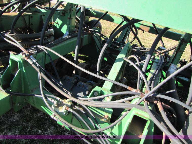 image for item B2138 John Deere 1850 42' air disk drill with John Deere 787 air commodity cart