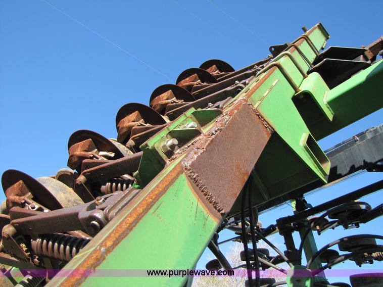 image for item B2138 John Deere 1850 42' air disk drill with John Deere 787 air commodity cart