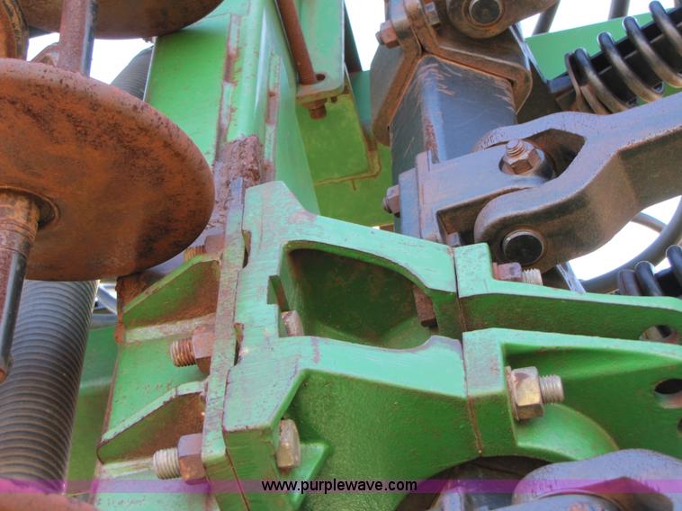 image for item B2138 John Deere 1850 42' air disk drill with John Deere 787 air commodity cart
