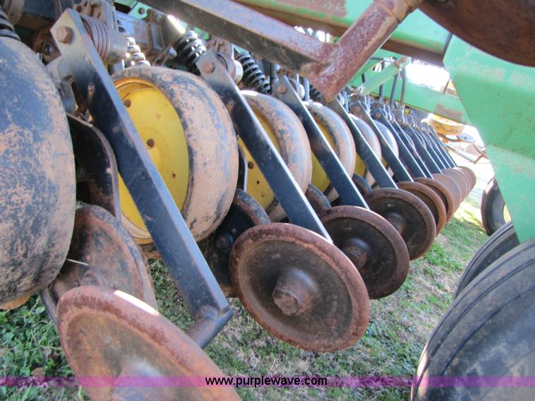 image for item B2138 John Deere 1850 42' air disk drill with John Deere 787 air commodity cart