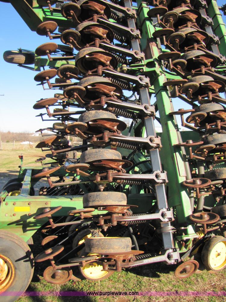image for item B2138 John Deere 1850 42' air disk drill with John Deere 787 air commodity cart