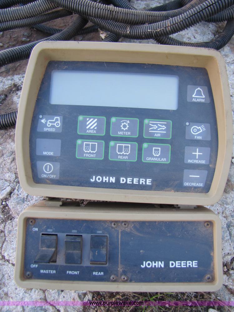 image for item B2138 John Deere 1850 42' air disk drill with John Deere 787 air commodity cart