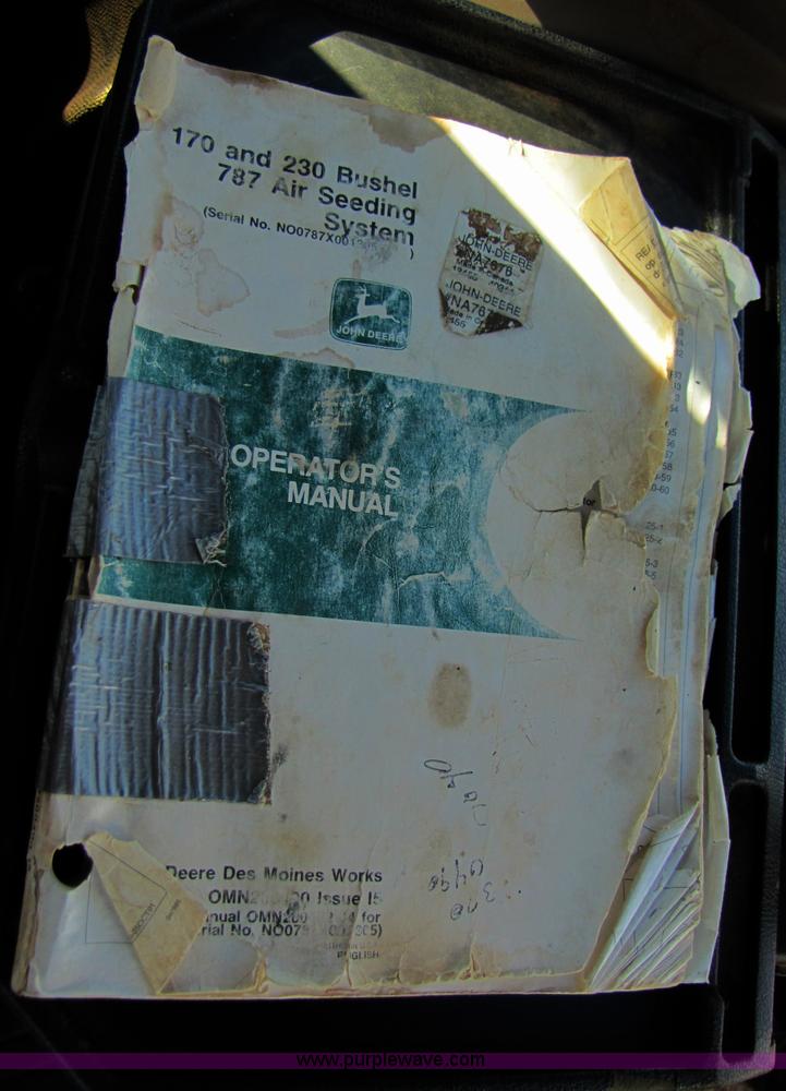 image for item B2138 John Deere 1850 42' air disk drill with John Deere 787 air commodity cart