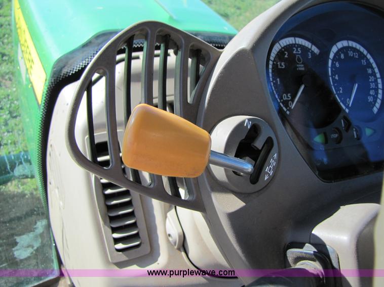 image for item B2139 2009 John Deere 7330 Premium MFWD tractor