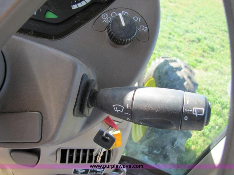 image for item B2139 2009 John Deere 7330 Premium MFWD tractor