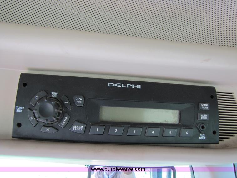 image for item B2139 2009 John Deere 7330 Premium MFWD tractor