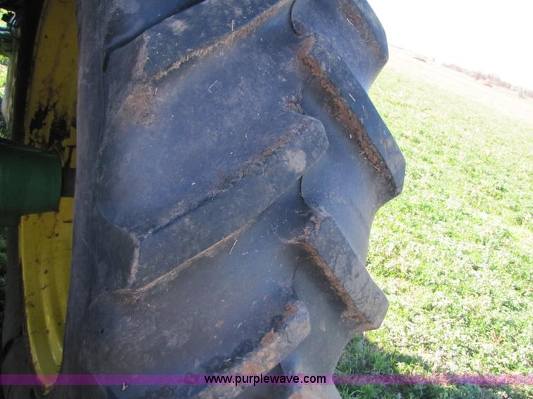 image for item B2139 2009 John Deere 7330 Premium MFWD tractor