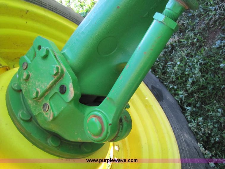 image for item B2139 2009 John Deere 7330 Premium MFWD tractor