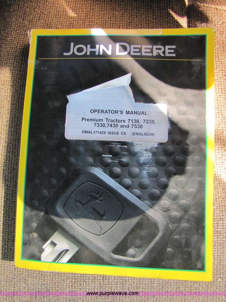 image for item B2139 2009 John Deere 7330 Premium MFWD tractor