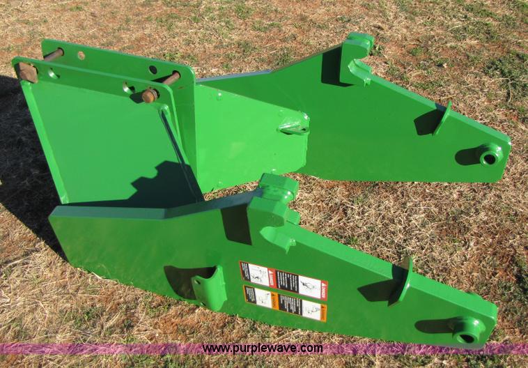 image for item B2141 John Deere 840 loader