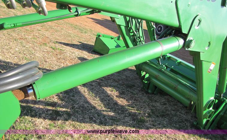 image for item B2141 John Deere 840 loader