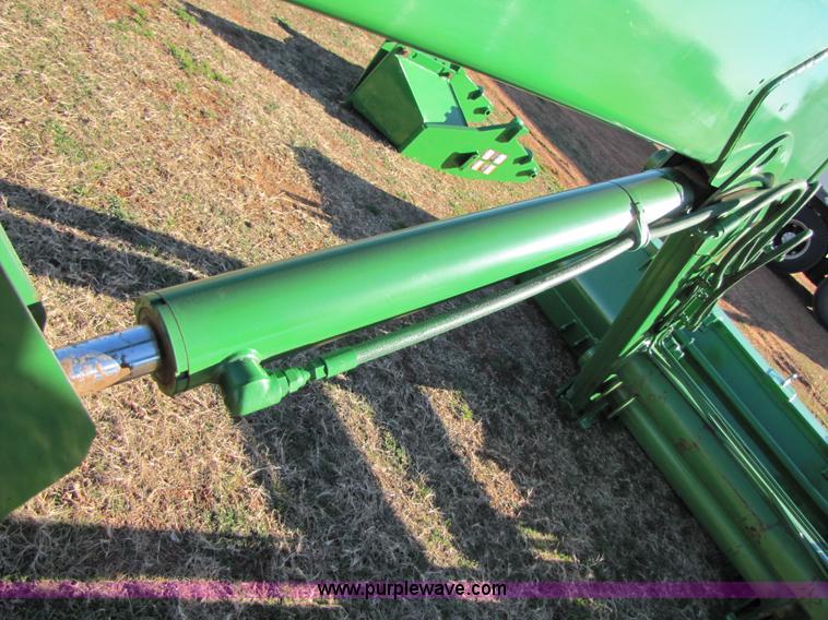 image for item B2141 John Deere 840 loader