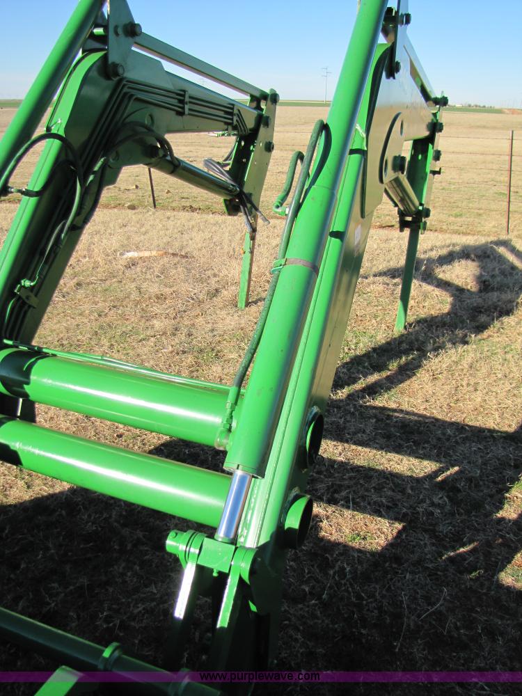 image for item B2141 John Deere 840 loader