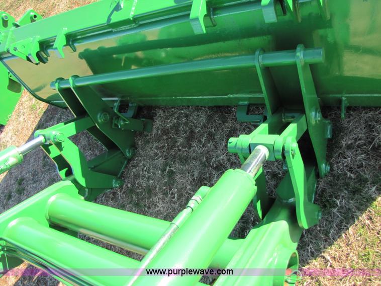 image for item B2141 John Deere 840 loader