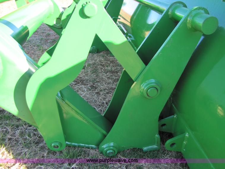image for item B2141 John Deere 840 loader