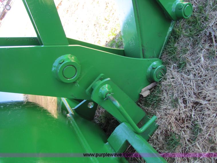image for item B2141 John Deere 840 loader