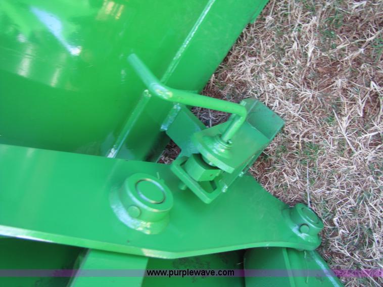 image for item B2141 John Deere 840 loader