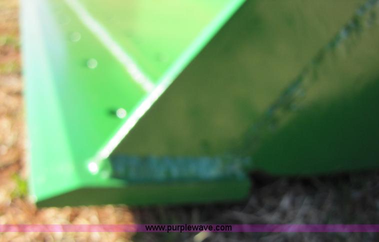 image for item B2141 John Deere 840 loader