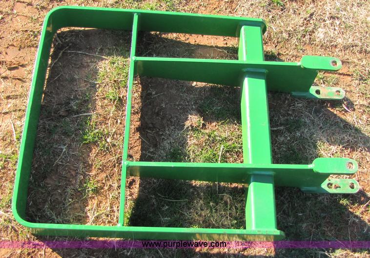 image for item B2141 John Deere 840 loader