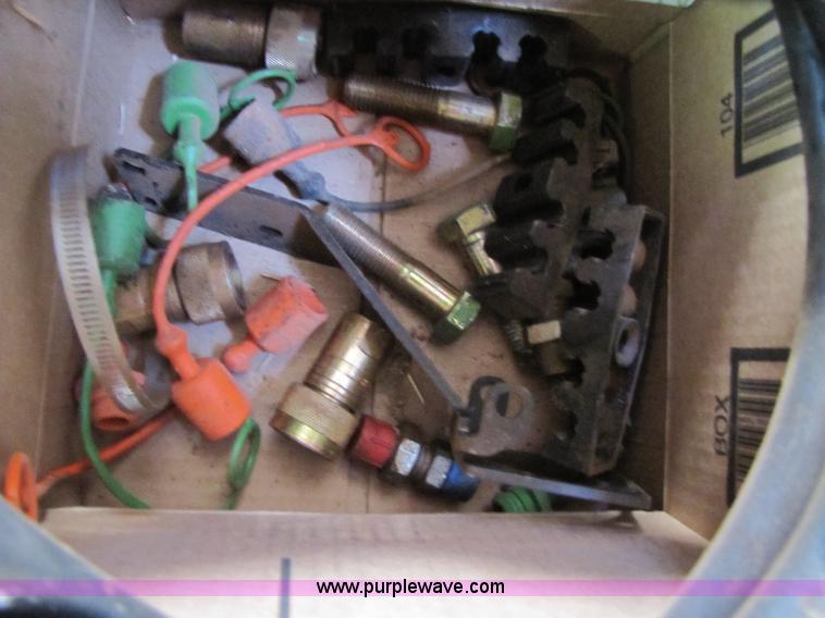 image for item B2141 John Deere 840 loader