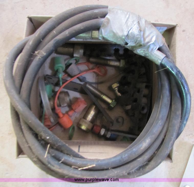 image for item B2141 John Deere 840 loader