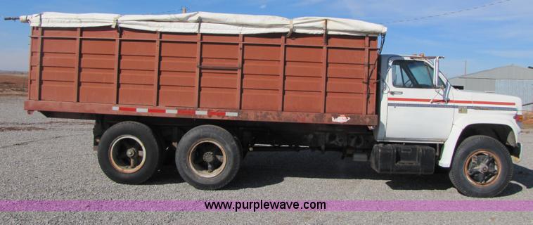 image for item B2144 1976 Chevrolet C65 grain truck
