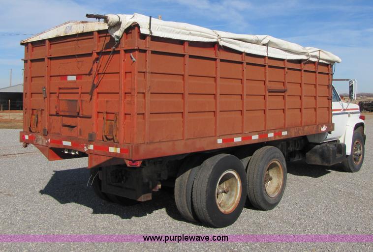 image for item B2144 1976 Chevrolet C65 grain truck